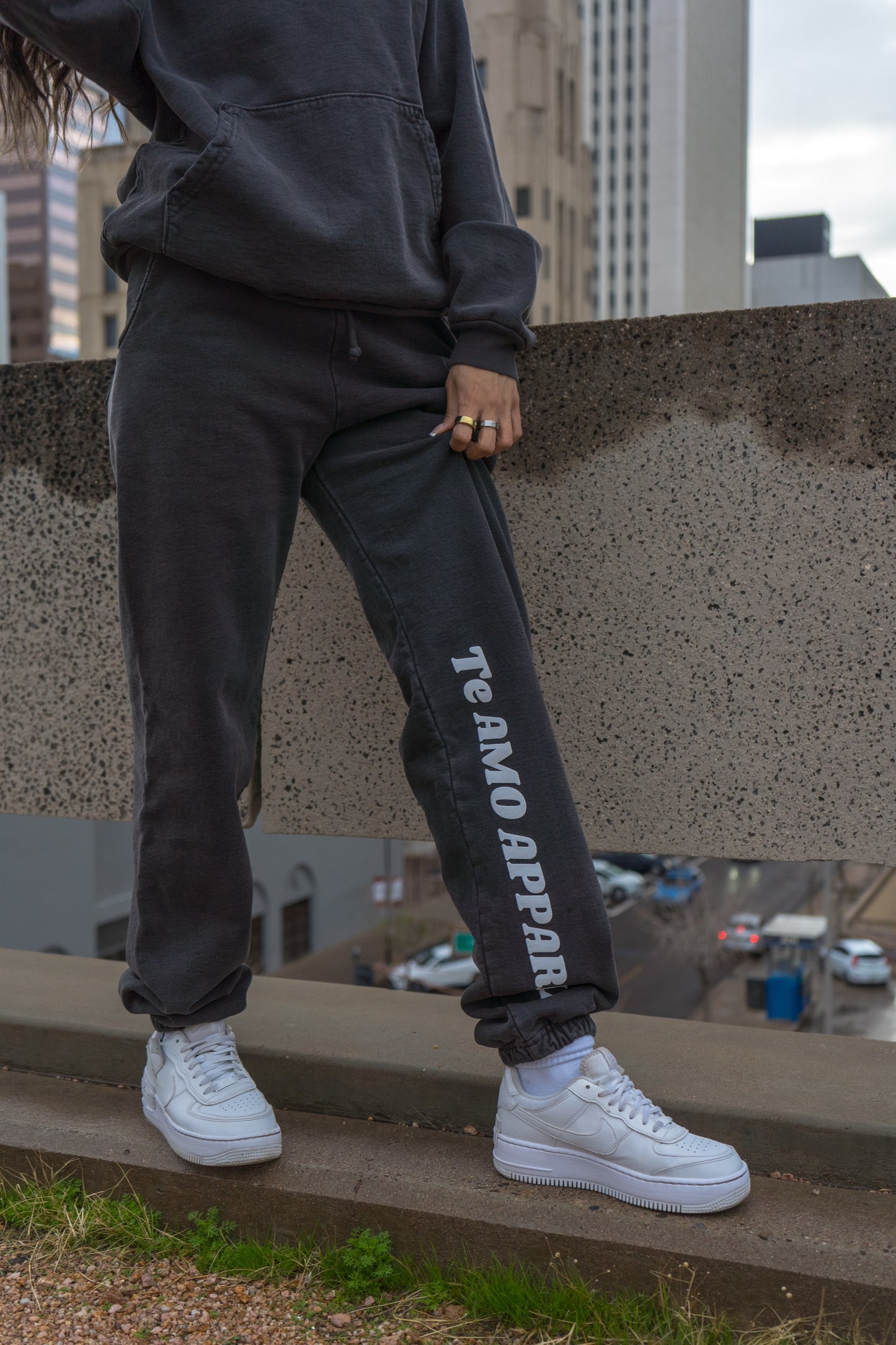 TE AMO Sweatpants (vintage grey)